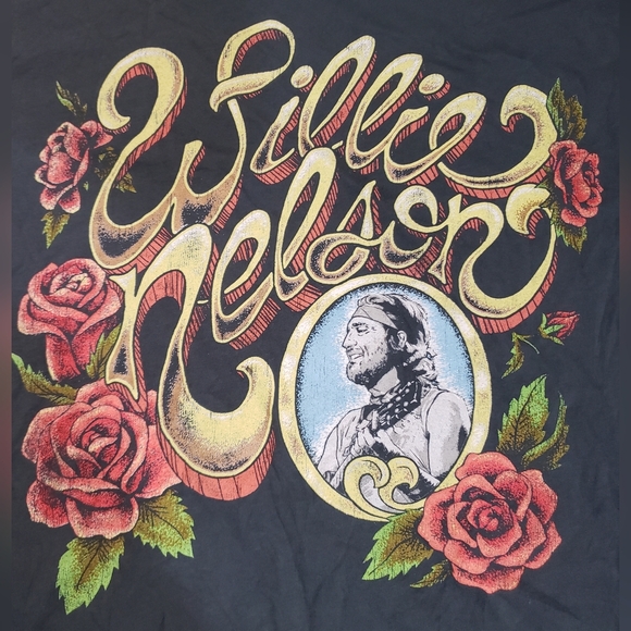 Willie Nelson Rose Frame Boyfriend Tee in Vintage Black DAYDREAMER - Picture 5 of 6